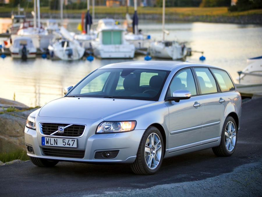  Volvo V50 T5 2007 года  (фото 18 из 47)